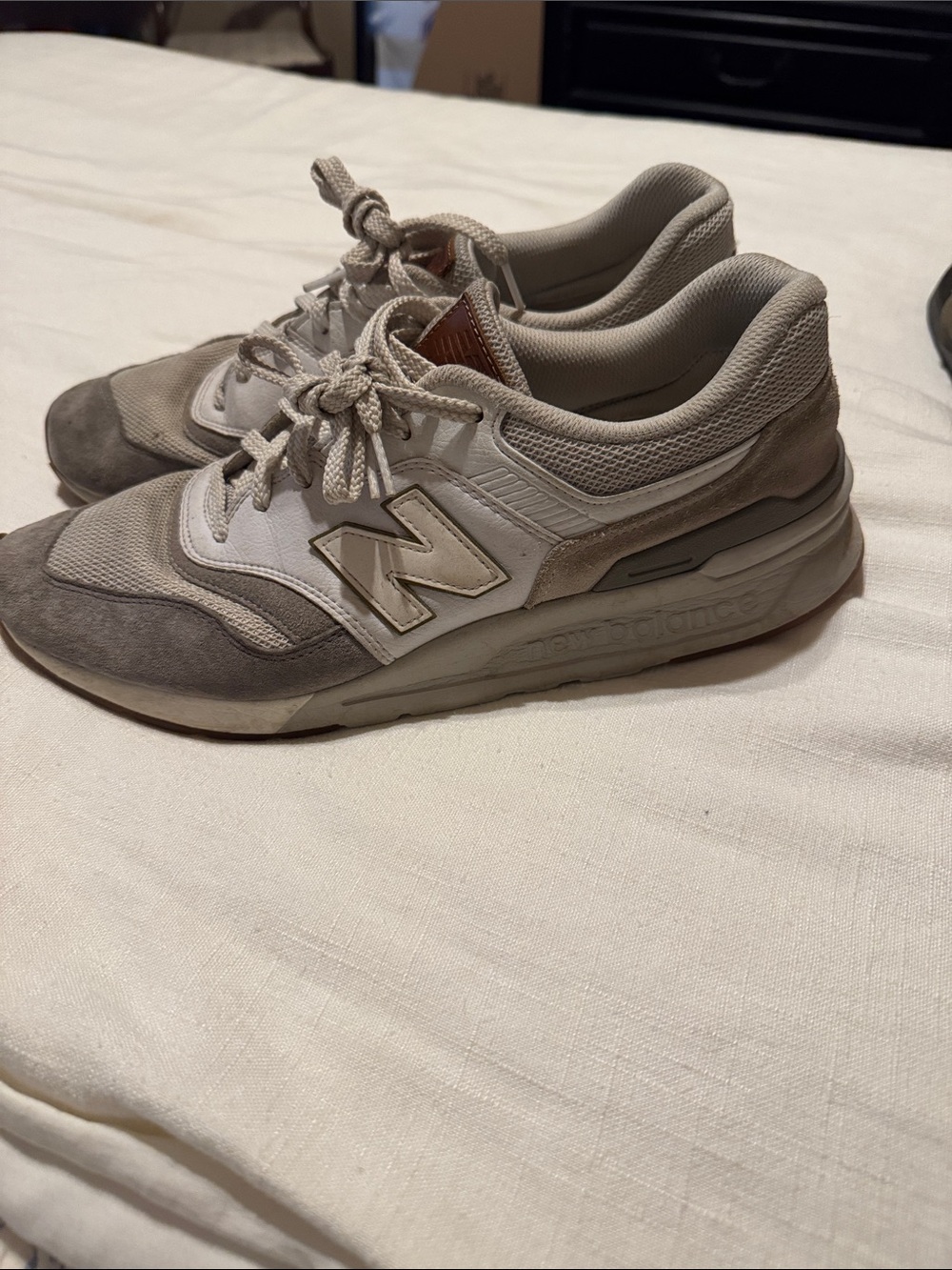 New Balance Men’s Beige and Grey Casual Sneakers